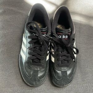 Boys adidas Sambas size 2 1/2. Worn one or twice.